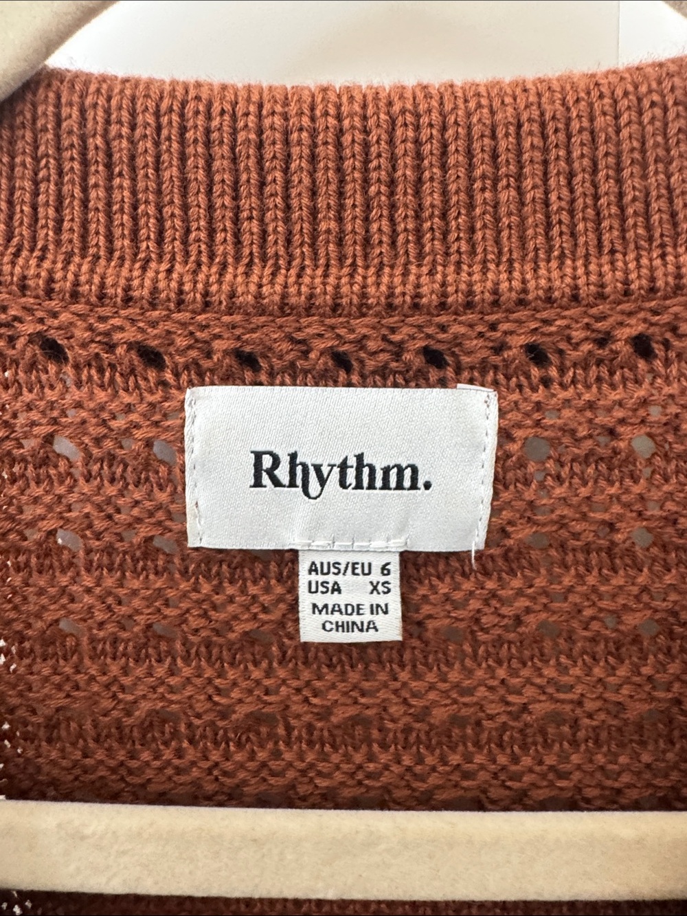 Rhythm. Short-Sleeve Crochet Cardigan in Rust - Picture 2 of 4